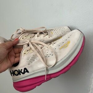 Hoka Clifton 9